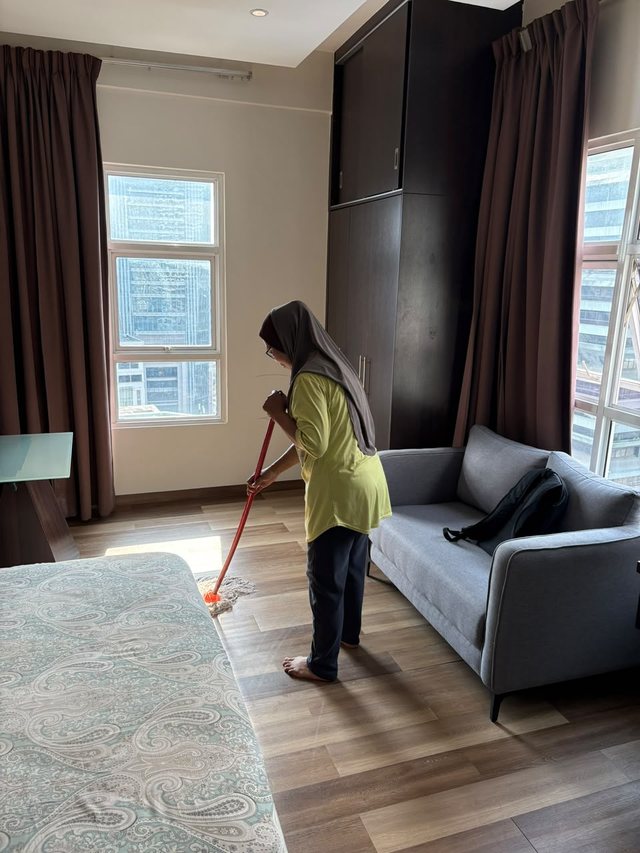 Residential floor mopping
